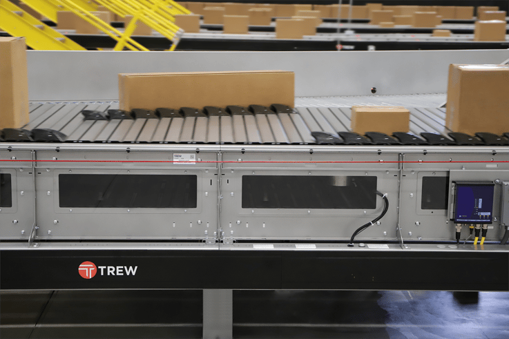 TrewSort sliding shoe sorter provides retail, ecommerce, and warehouse operations high-capacity reliable throughput with the added benefits of AI-enabled technology